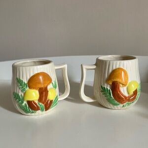 Set of 2 Vintage Arnels Ceramic Mushroom Mugs